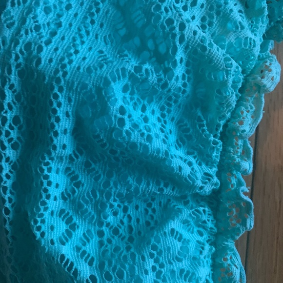 One bathing suit set and another pair of bottoms - Picture 8 of 9